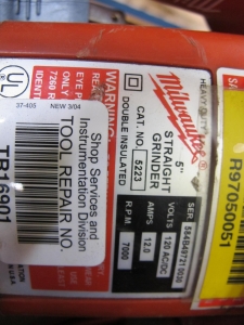 LOT TO INCLUDE: (3) MILWAUKEE ELECTRIC GRINDERS, CAT# 5223, 5 IN, 120 V, 12.0 A, RPM 7000, (1)MILWAUKEE 4 1/2 IN GRINDER, 11000 RPM, 120 V, 11.0 A, CAT# 6146-30, MISC. AIR GRINDERS. LOADING & HANDLING FEE $5-4010